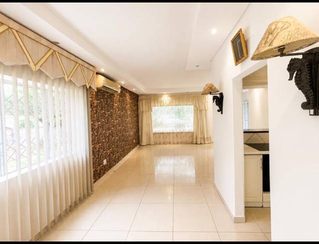 3 BEDROOM HOUSE FOR SALE IN YELLOWWOOD PARK